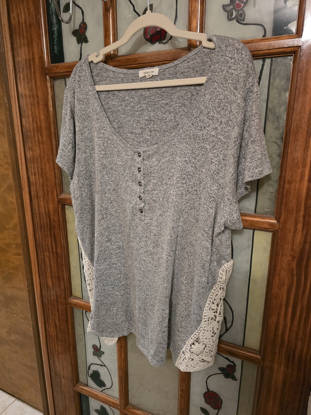 paper tee Heather Gray Short Sleeve Tunic with Cream Crochet Panels